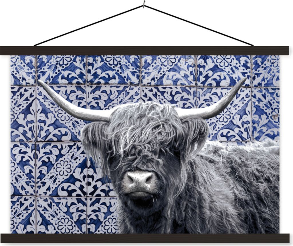 MuchoWow Textilposter Scottish Hochlandrind - Delfter Blau - Schwarz - Weiß 150x100 cm mit schwarzem Rahmen - Schlafzimmer