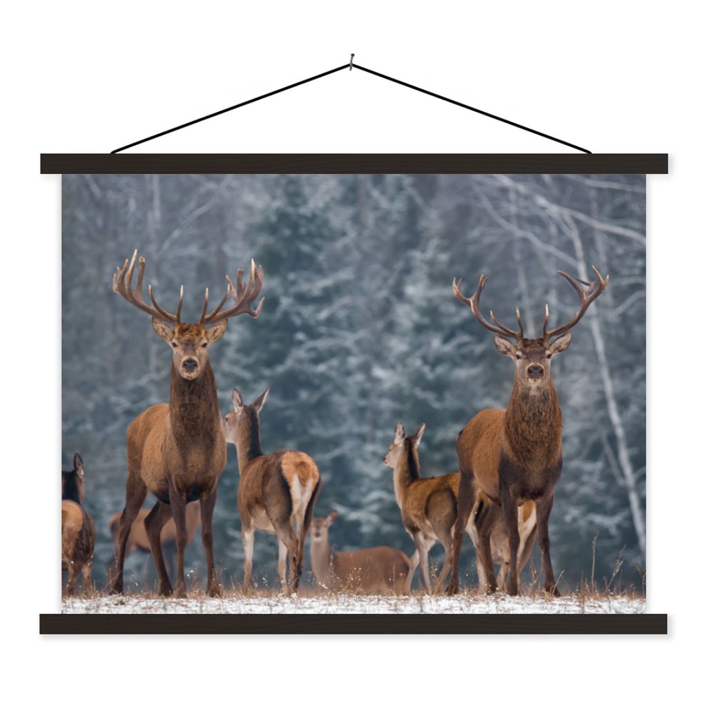 MuchoWow Textilposter Hirsche - Winter - Schnee - Waldtiere - Wald - Natur 150x113 cm mit schwarzem Rahmen - Wohnzimmer