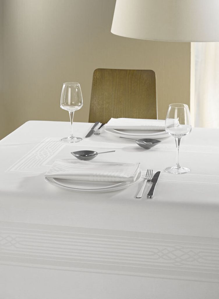 Curt Bauer Tischdecke Fuga oval 110x160cm Farbe 0000 AL