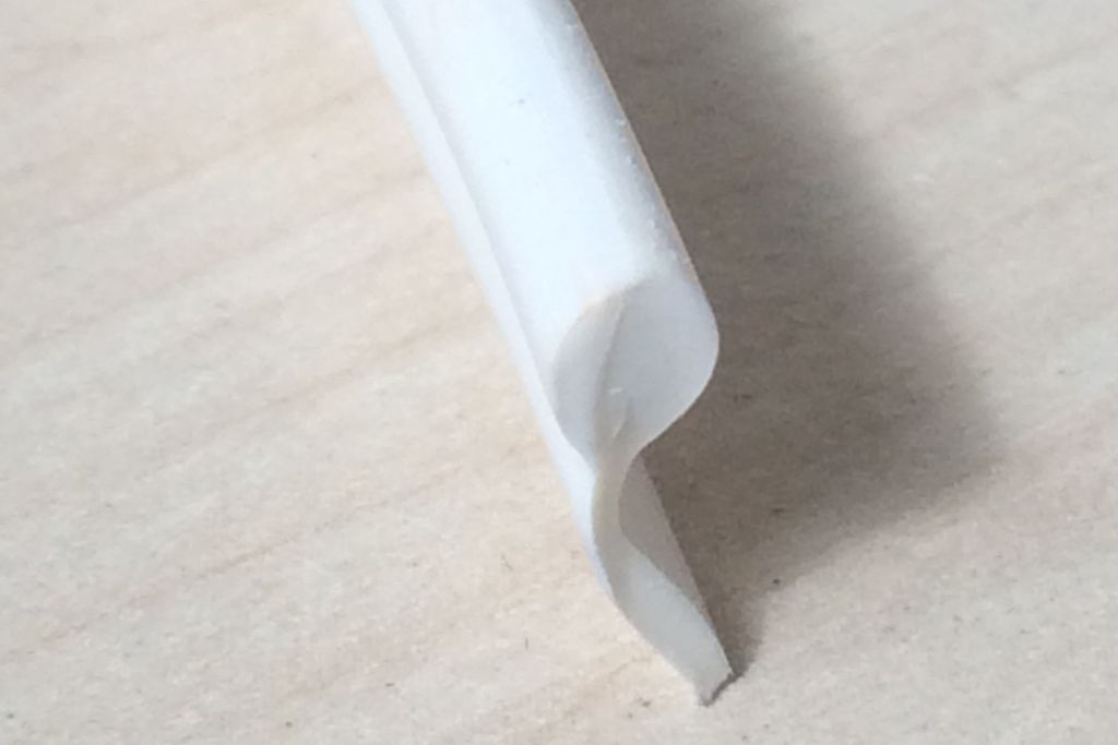 Kedr PVC, paspulka plastová, 4/10mm bílá, metráž / 1 m Obrázek produktu 