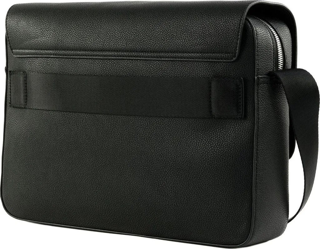 Sacoche Lacoste noire : protégez votre tablette dans ce Messenger Bag
