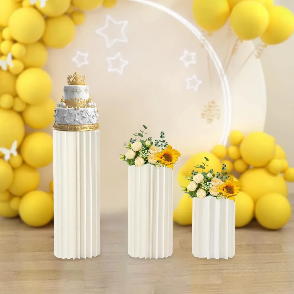 Colonnes décoratives pliables en papier blanc pour réception de mariage