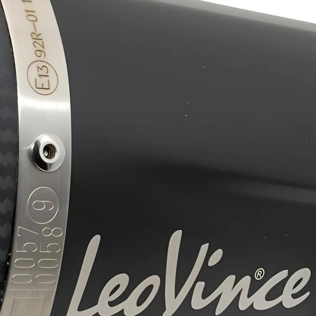 Réparer pot échappement silencieux LeoVince 10395 noir 54mm 270mm