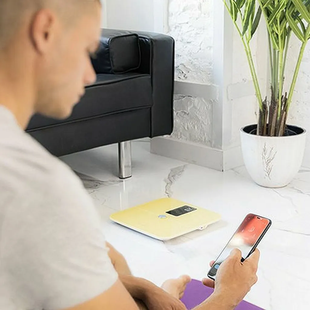 Cecotec Surface Precision 10400 Smart : Suivi Forme et Santé en Jaune