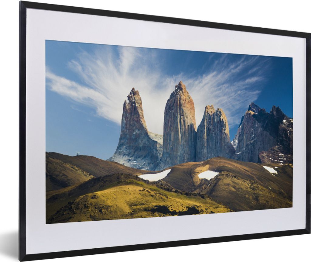 MuchoWow MuchoWow Gerahmtes Poster Der Torres del Paine-Nationalpark in Chile 60x40 cm - Poster mit zchwarzem Bilderrahmen - Schlafzimmer - Pla...