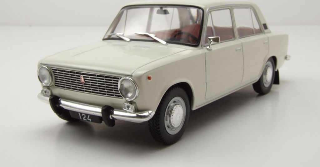 Whitebox 124230 Fiat 124 1970 weiß 1:24 Produktbild 