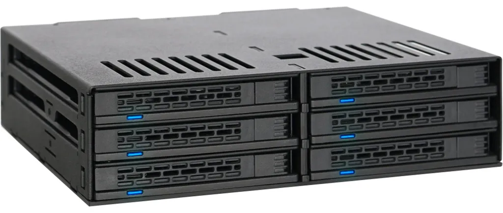 Cage de disque SATA 2.5 Icy Dock MB326SP-B avec ventilateur 40mm