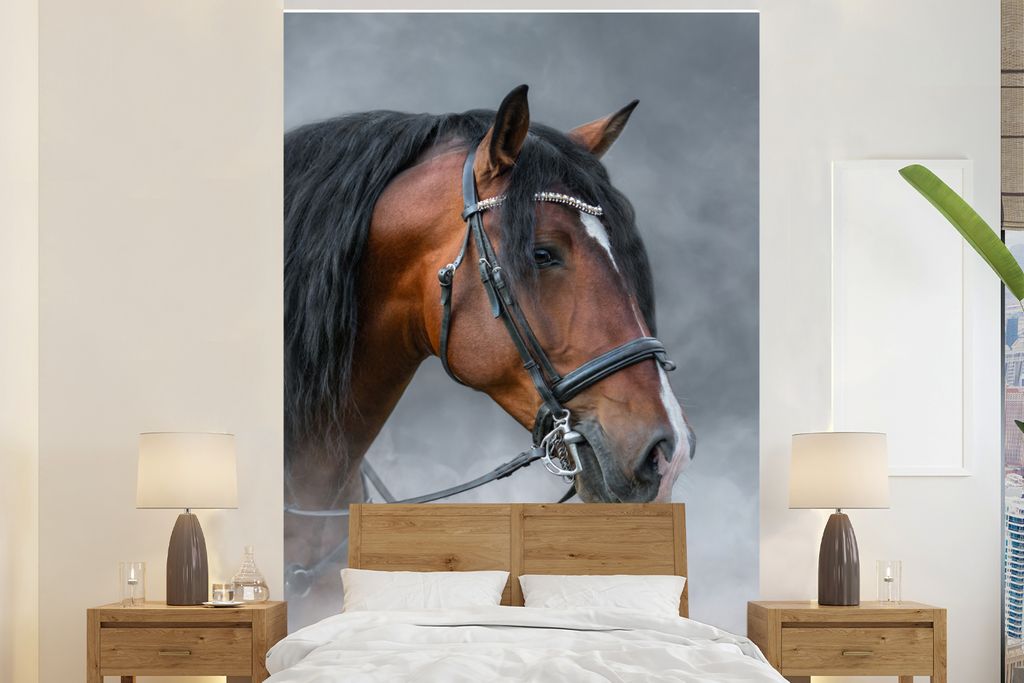 MuchoWow Fototapete für Wohnzimmer oder Schlafzimmer Wandtapete Vinyl Motivtapete Pferd - Rauch - Zaumzeug - 155x240 cm - Tapete