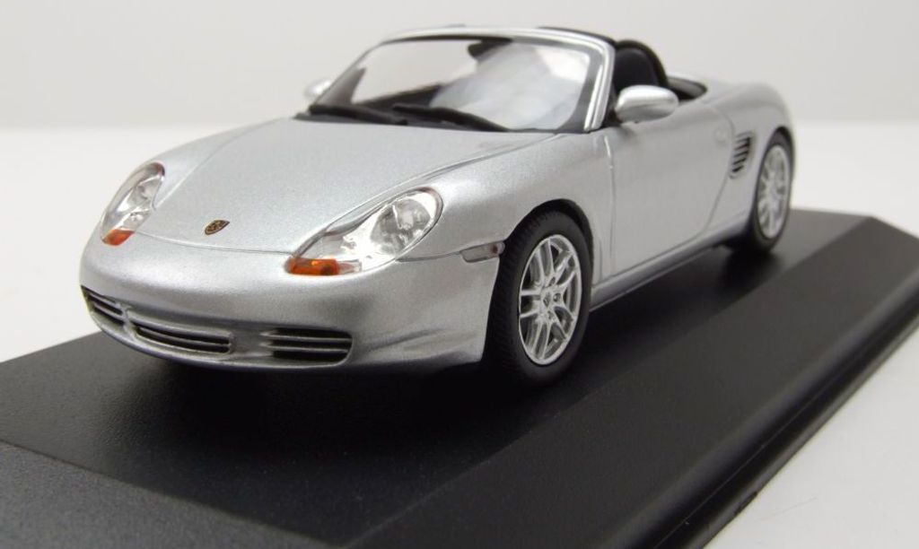 Maxichamps 940062071 Porsche Boxster S 2002 silber 1:43 Produktbild 