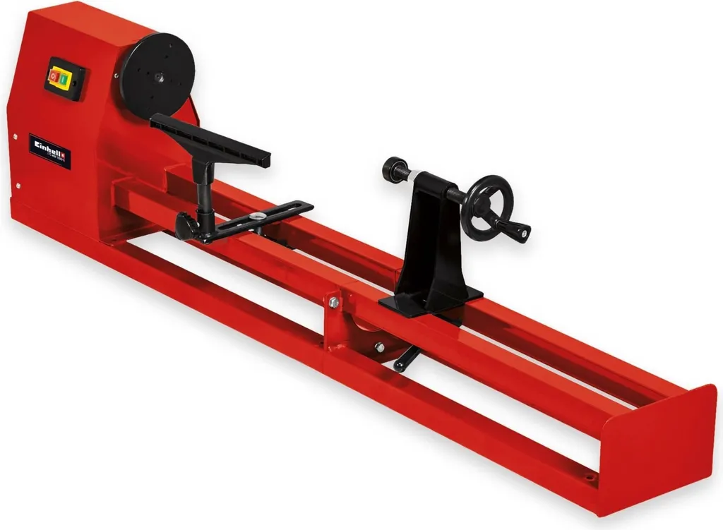 Tour à bois Einhell pour fabriquer des pieds de table et saladiers