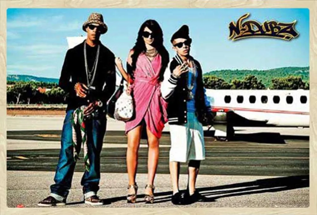 N-Dubz Poster Maxi + Cornice Rimovibile Shinsuke Rovere | Edizione Fan