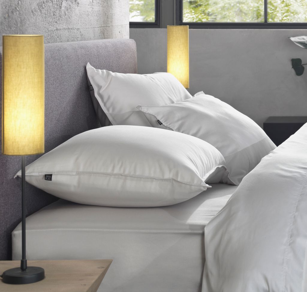 Zo!Home Bettwäsche Satinado 1 Bettwäsche 240x220cm mit 2 Kopfkissen 60x70cm 100% Baumwolle Mako-Satin White