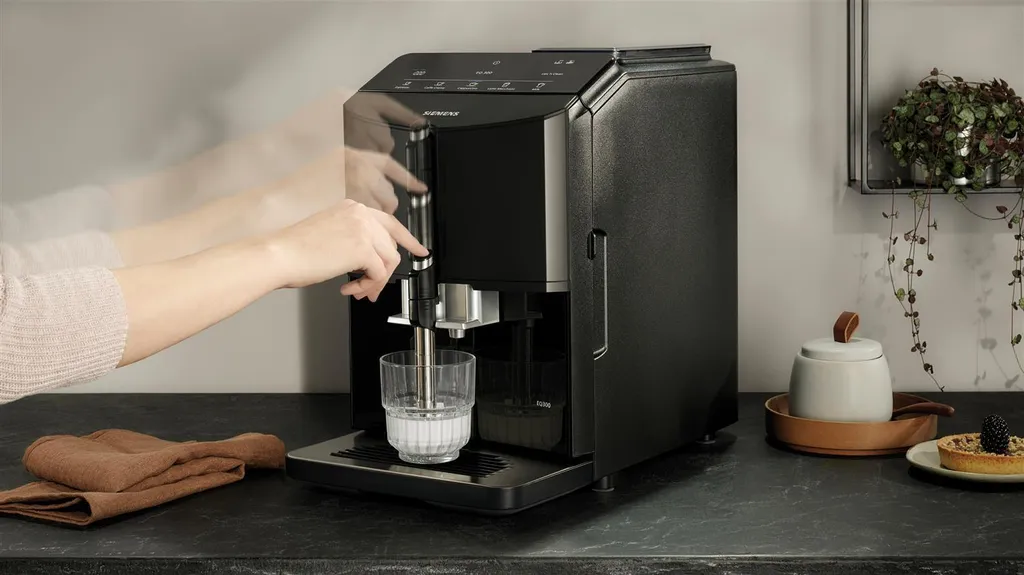 Siemens TF301E09 EQ300 Machine à café expresso automatique Noir - 2