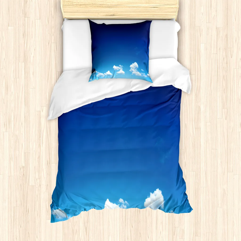 ABAKUHAUS Set copripiumino per letto singolo Blue Sky, nuvole gonfie all'aperto, antiacaro, adatto a chi soffre di allergie, con federa, 135 cm x 200 cm - 80 x 80 cm, blu cobalto azzurro