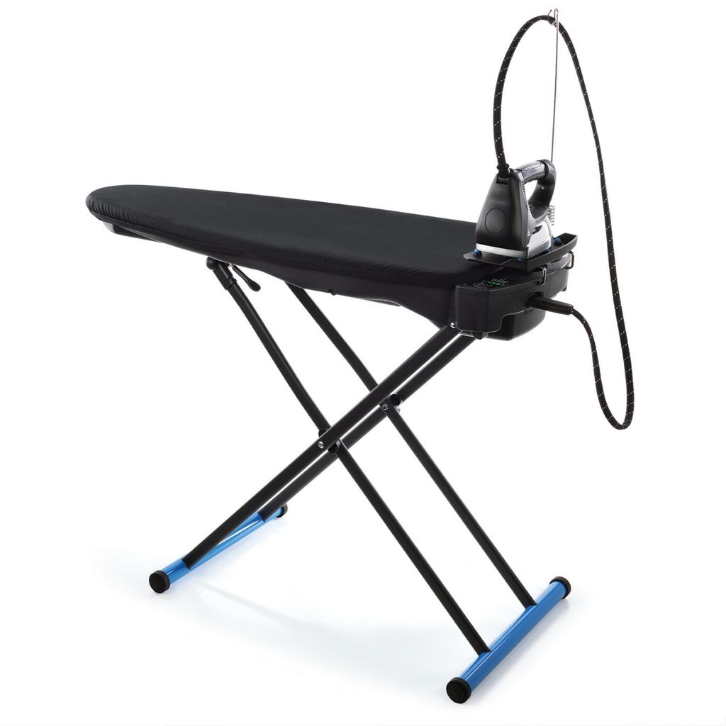 Aktiver Bügelbrett: beheizt, Vakuum und Aufblasen. Mit integriertem Dampfkessel und professionellem Bügeleisen