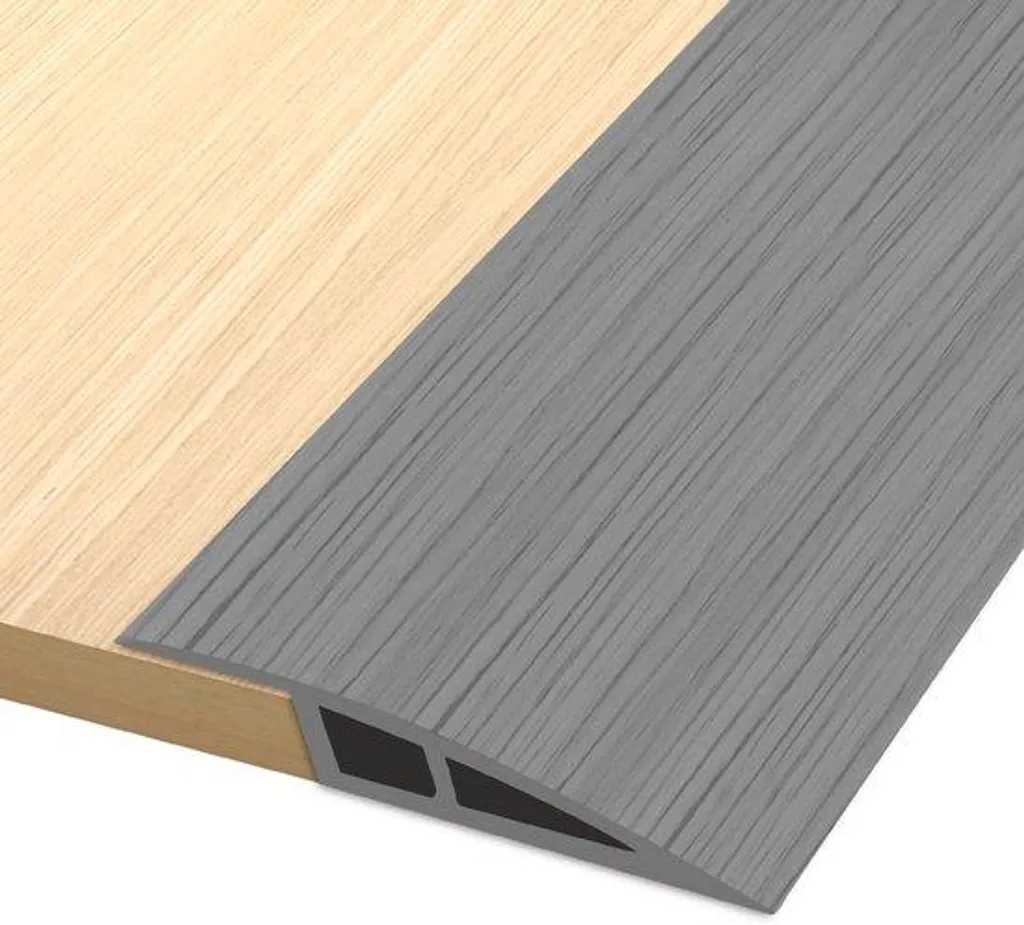 Barre de seuil adhésive 2m en PVC gris bois pour sol stratifié et bois