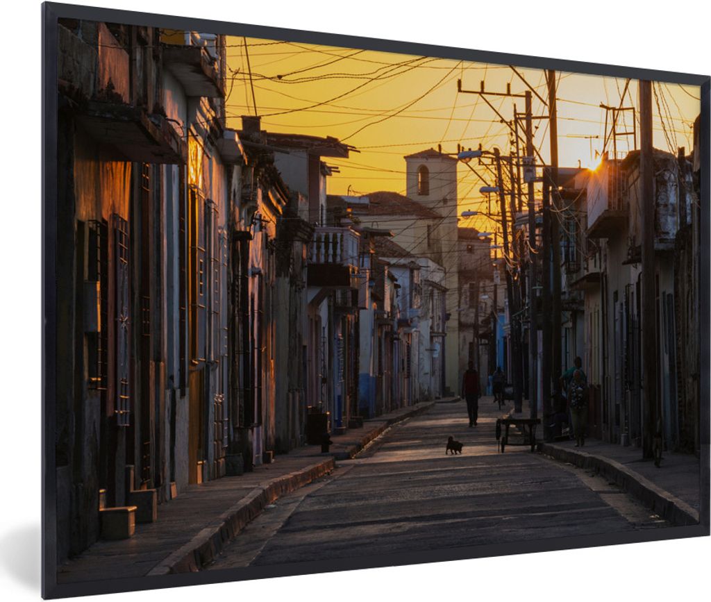 MuchoWow Gerahmtes Poster Sonnenaufgang über der Straße von Camaguey im nordamerikanischen Kuba 90x60 cm - Poster mit Schwarzem Bilderrahmen Wa...