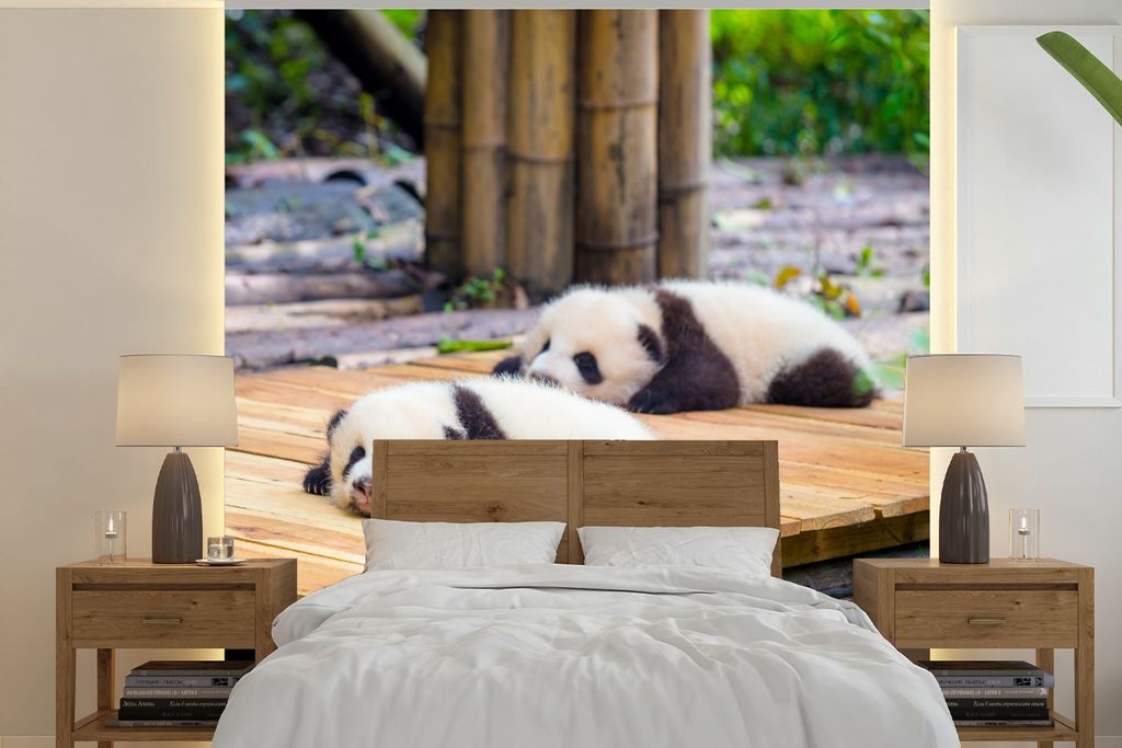 MuchoWow Fototapete für Wohnzimmer oder Schlafzimmer Wandtapete Vinyl Motivtapete Pandas - Boden - Holz - 220x220 cm - Tapeten