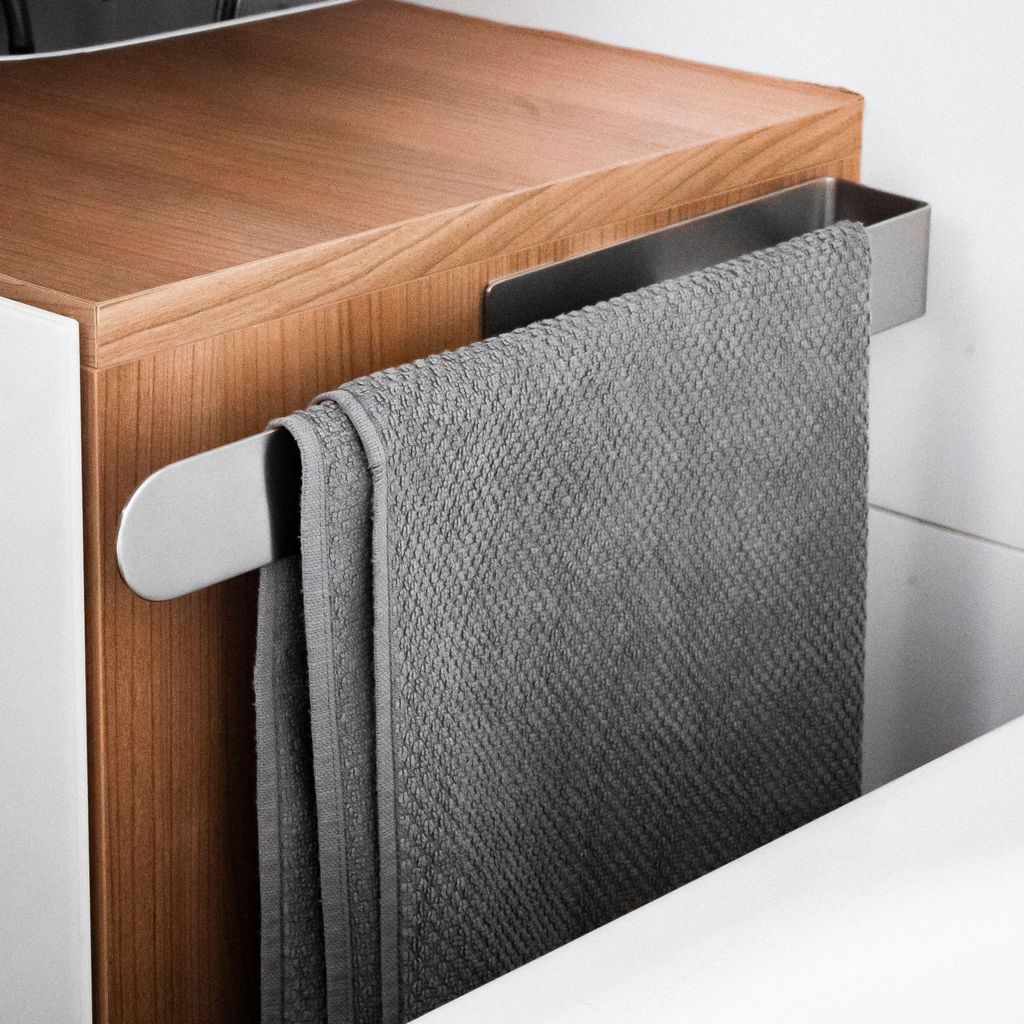 ELMOWO - Edelstahl Handtuchhalter ohne Bohren silber - Badezimmer Handtuchhalterung - Bad Handtuchstange für Schränke, Seitentüren, Seitenwände...