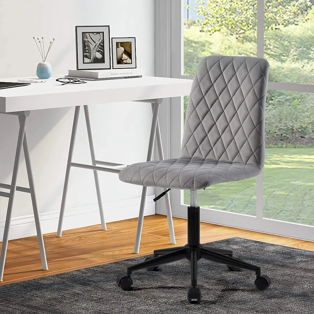 Chaise de bureau pivotant en velours gris à haut dossier réglable
