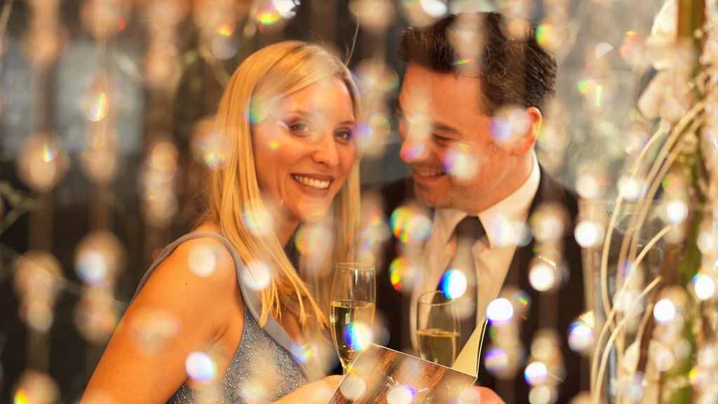 Jochen Schweizer Romantisches Dinner Hopfgarten; Erlebnis verschenken oder selbst erleben; Gutschein gültig für 2 Personen