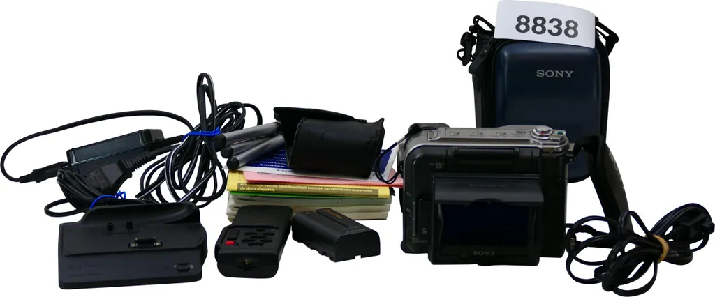 Caméscope Numérique Mini DV Sony DCR-SC100E Objectif Haute Précision - 2