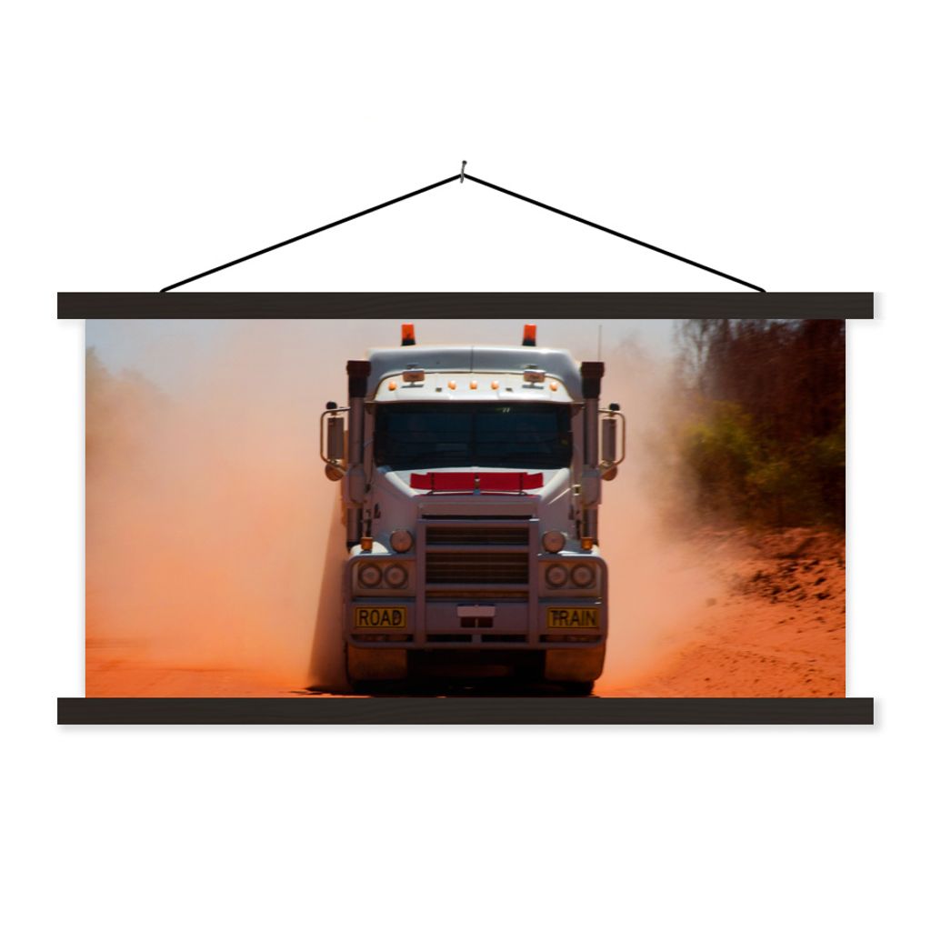 MuchoWow Textilposter Robuster Lkw fährt im Sand 90x45 cm mit schwarzem Rahmen - Klemmleisten