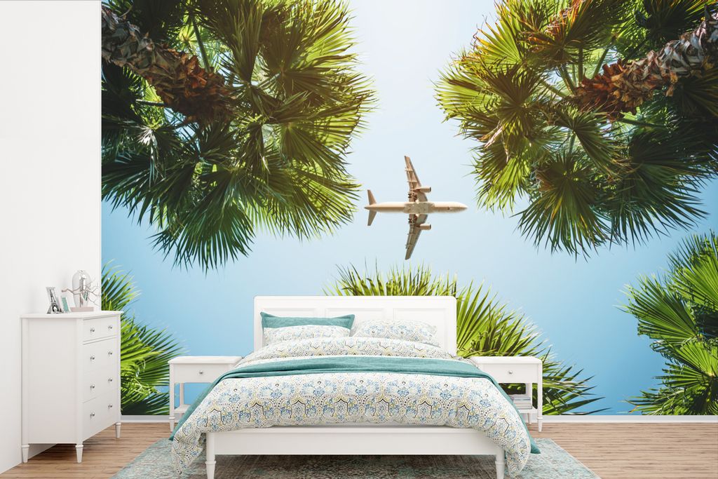 MuchoWow Fototapete für Wohnzimmer oder Schlafzimmer Wandtapete Vinyl Motivtapete Flugzeug - Palmenblatt - Sommer - 360x240 cm - Vinyl-Tapete