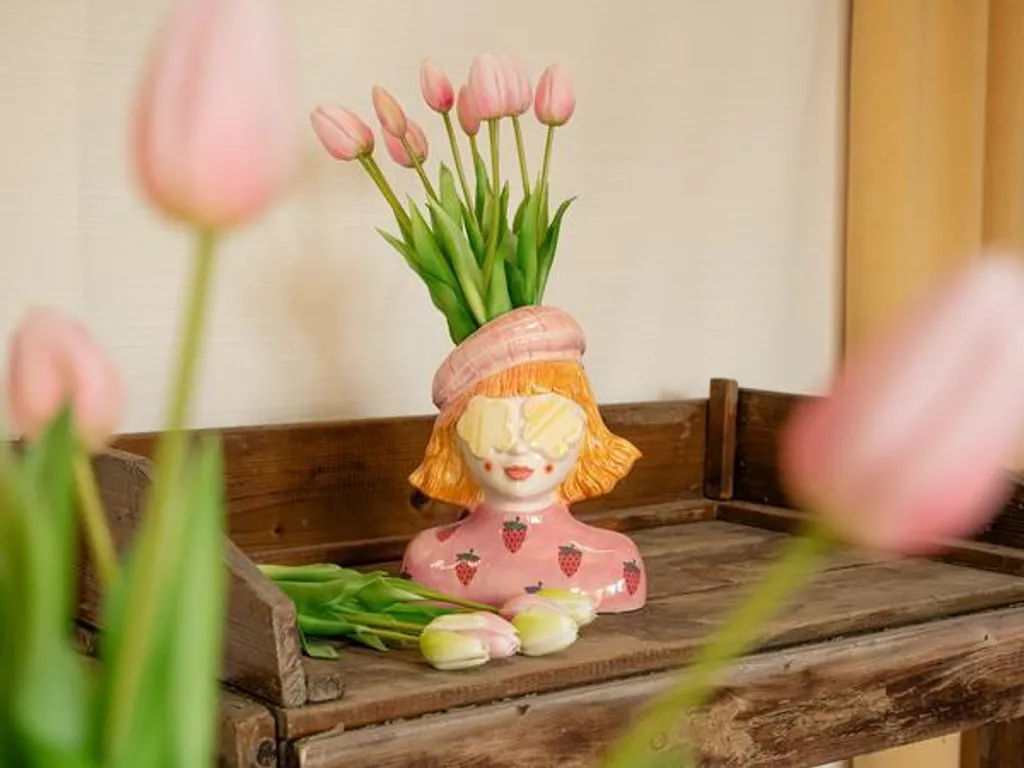Vase Girl Strawberry en terre cuite rose 24 cm - Cache-pot fraise décoratif