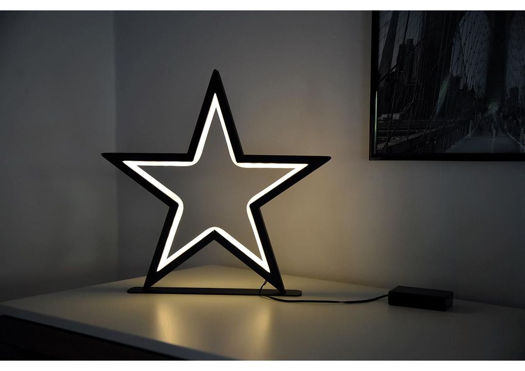 Metalowa gwiazda LED. Zdjęcie produktu 