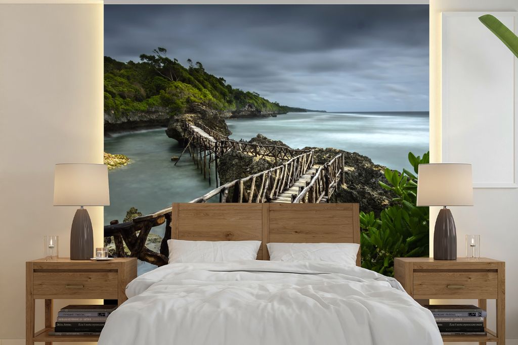 MuchoWow Fototapete für Wohnzimmer oder Schlafzimmer Wandtapete Vinyl Motivtapete Brücke in Indonesien - 220x220 cm - Tapeten