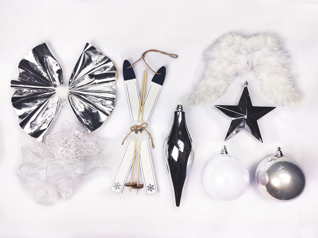 Set von Weihnachtsschmuck 118 Stück in einer Box SNOW DECORATIONS für Weihnachtsbaum 300-600 cm