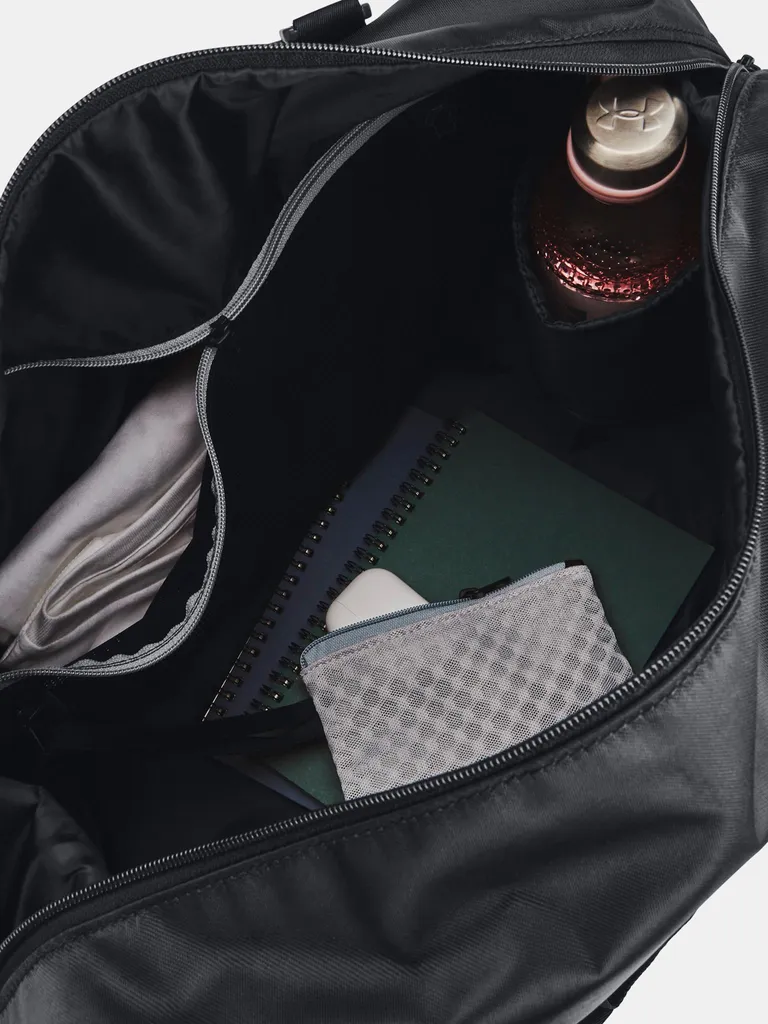 Sac UA Essentials Duffle BLK résistant à l'eau avec compartiment chaussures
