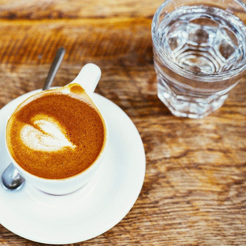 Set von 6 bruchsicheren Partygläsern aus Kunststoff - Wiederverwendbar und ideal für Partys und Aktivitäten im Freien