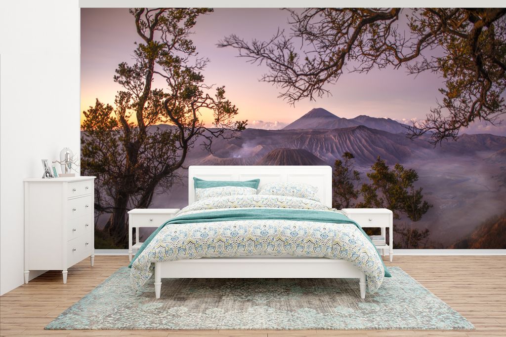 MuchoWow Fototapete für Wohnzimmer oder Schlafzimmer Wandtapete Vinyl Motivtapete Lila Himmel über der Landschaft des Bromo Tengger Semeru Nati...