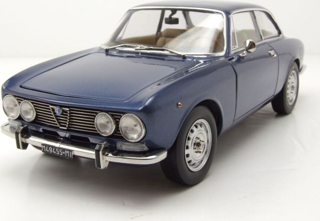 Norev 187915 Alfa Romeo 2000 GTV 1973 blau metallic 1:18 Produktbild 