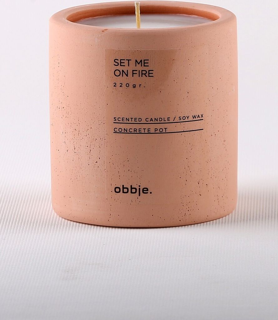 Evila Originals, Set Me On Fire Verti, Kerze, Rosa, 100 % BETON, 8,5 x 8,5 x 9 cm