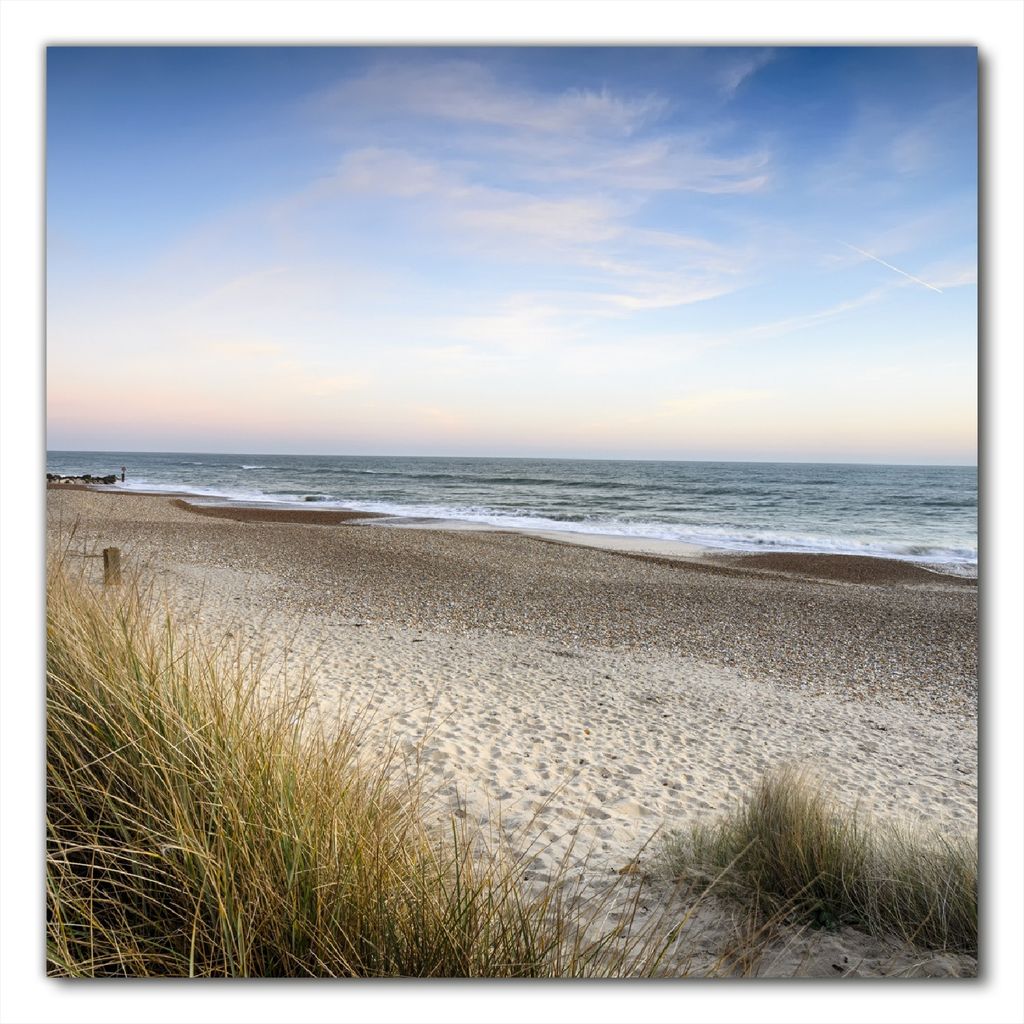 Wallario selbstklebende Möbelfolie/ Tischdecke für Innen und Außen, Größe: 60 x 60 cm - Strandspaziergang im Urlaub an der Ostsee