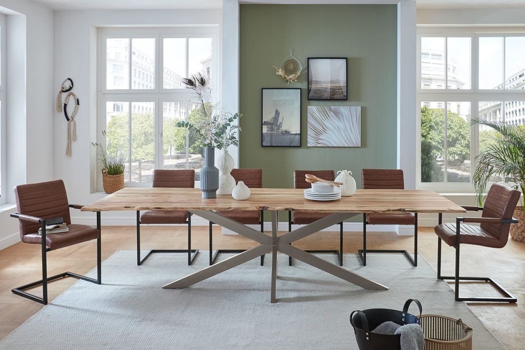 Baumkantentisch 300 x 100 cm Clara, Akazienholz naturfarben & massiv, Esstisch mit silbernem Spider-Metallgestell, Tischplatte 26 mm, Esszimmertisch