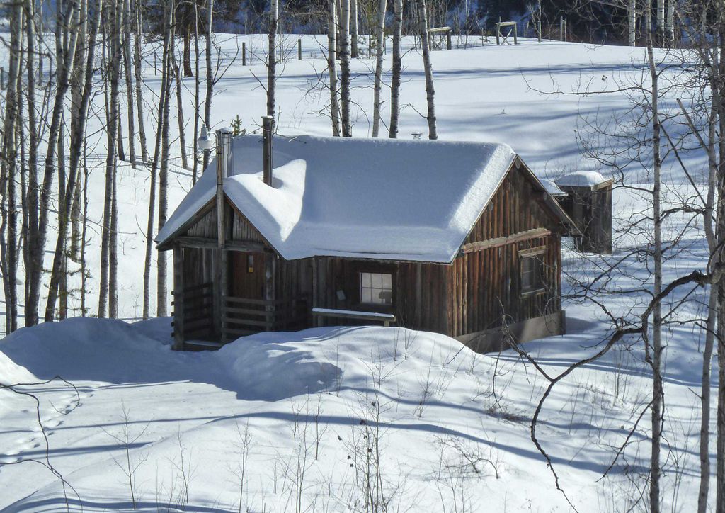 hansepuzzle 15282 - Hütte im Schnee Puzzle, 260 Teile, Orte, 41,0 x 28,0cm mit hochwertiger Aufbewahrung, Kartonbox und wiederverschließbarem Beutel