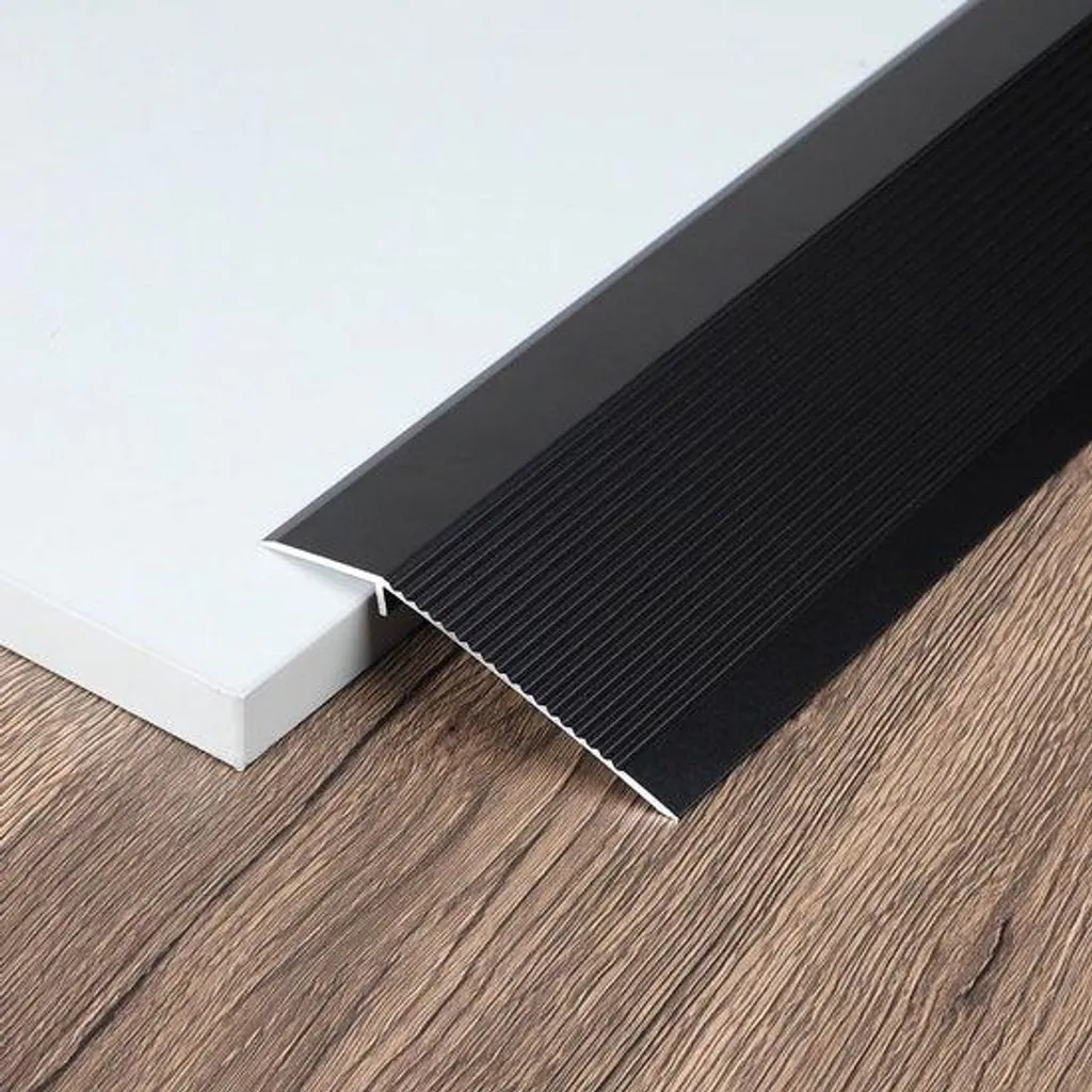Profilé de transition sol pour rénovation intérieure noir en alu 0,9 m