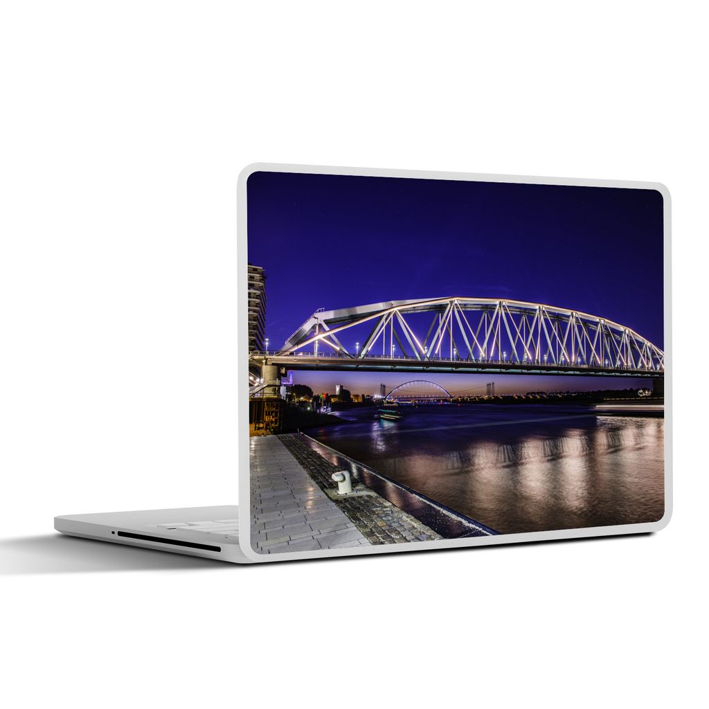 MuchoWow Laptop Aufkleber Sticker Cover Nijmegen - Brücke - Nacht 36.5x27.5 cm - Laptop-Sticker