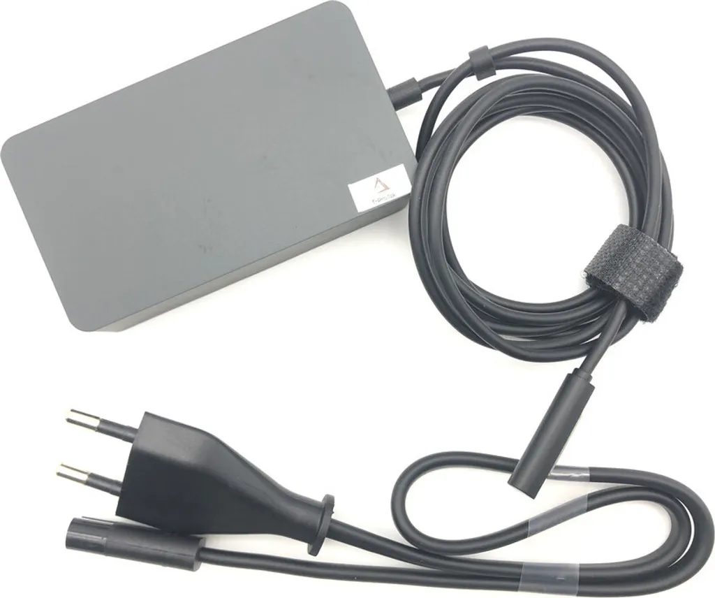 Cavo Ricarica Surface RT 2 P4W-00001 Spina UE 5-Pin 24W