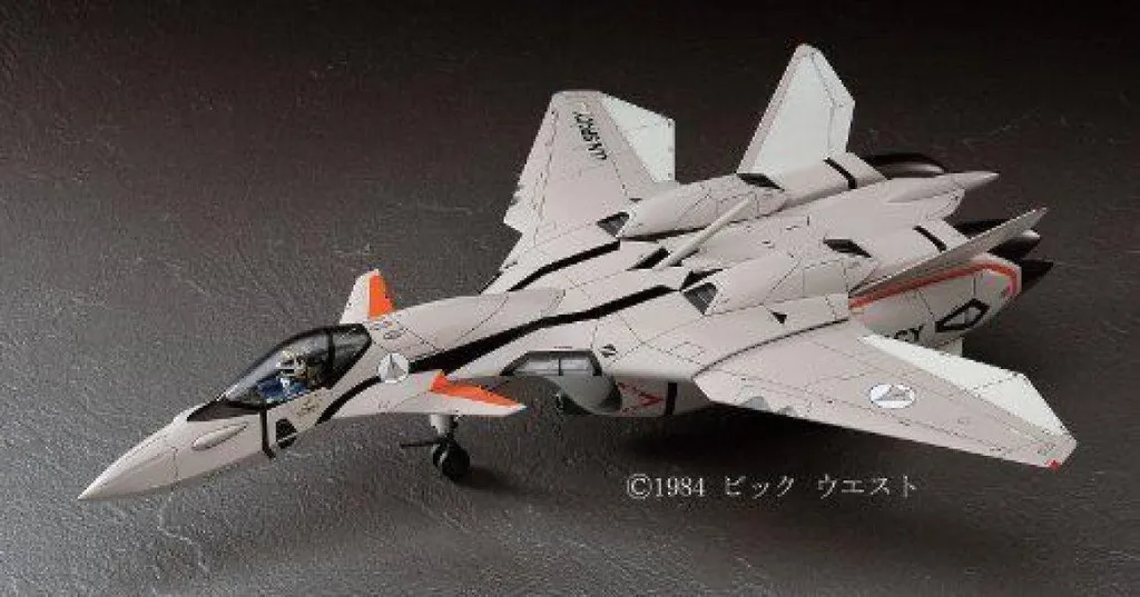 Maquette Avion Macross Plus VF-11B Thunderbolt Kit Miniature 1:72