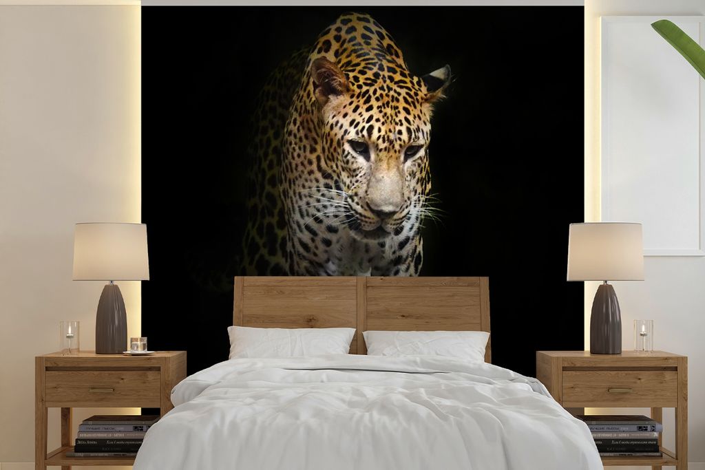 MuchoWow Fototapete für Wohnzimmer oder Schlafzimmer Wandtapete Vinyl Motivtapete Leopard - Reflexion - Schwarz - 350x350 cm