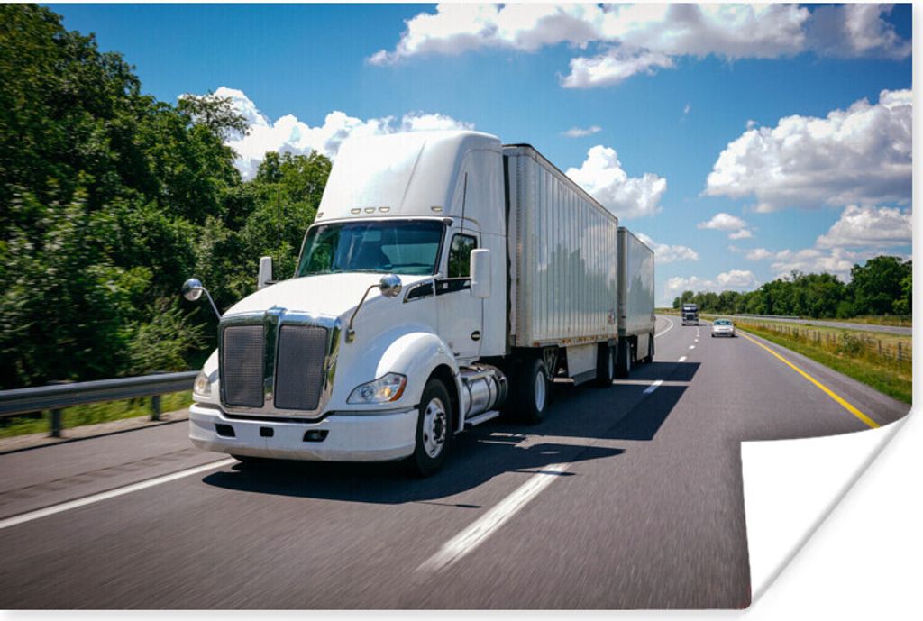 MuchoWow Poster Weißer Lastkraftwagen auf einer Autobahn 30x20 cm - Plakate - Print