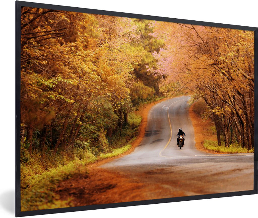 MuchoWow Gerahmtes Poster Motorrad zwischen den Herbstbäumen 30x20 cm - Poster mit Schwarzem Bilderrahmen Wandposter Rahmen Foto Bilder - Kunstd...