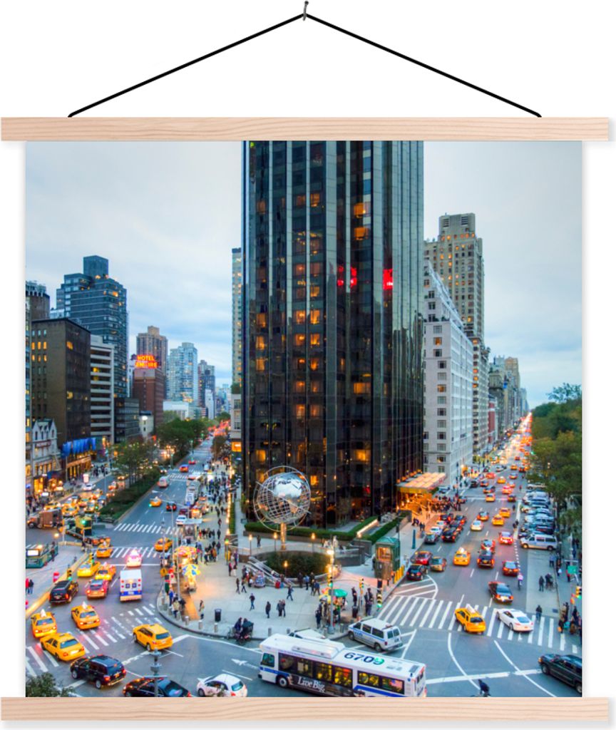 MuchoWow Textilposter New York - Broadway - Taxi 60x60 cm mit holzfarbenen Rahmen - Wanddekoration