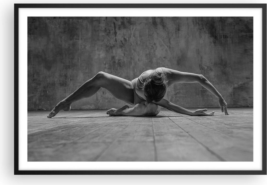 Gerahmtes Poster - Schwarzer Rahmen - Tanz Schwarzweiß Frau - 91,5x61 cm - Wand Bild - Wanddeko - Wandbilder - Kunstposter - Wandposter - Bilderra...