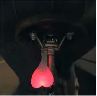 Aga LED svetlo na bicykel Červené